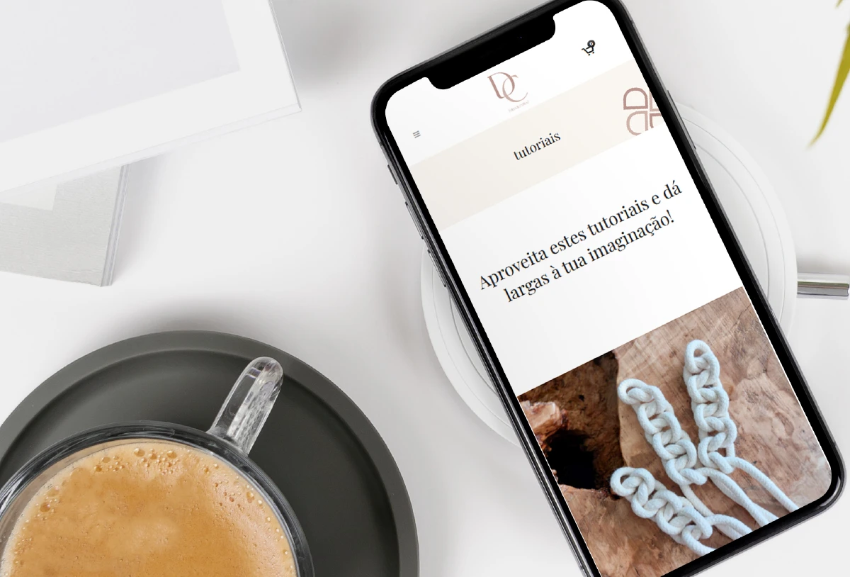 DC - HANDCRAFTED Design de loja online e-commerce de moda urbana Roupaderua por UNNE Design.