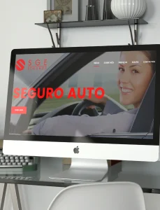 Mockup desktop do website SGE – Seguros